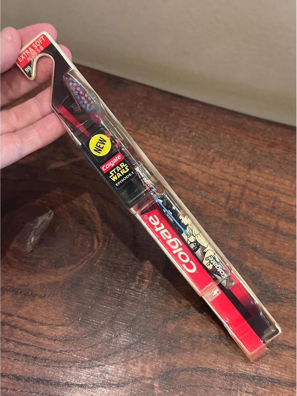 Vintage NEW Colgate Star Wars Toothbrush Luke Skywalker Darth Maul 1998
